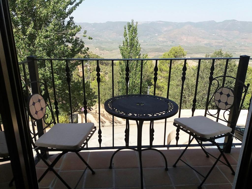 سيغورا دي لا سييرا Apartamentos Sierra De Segura الغرفة الصورة