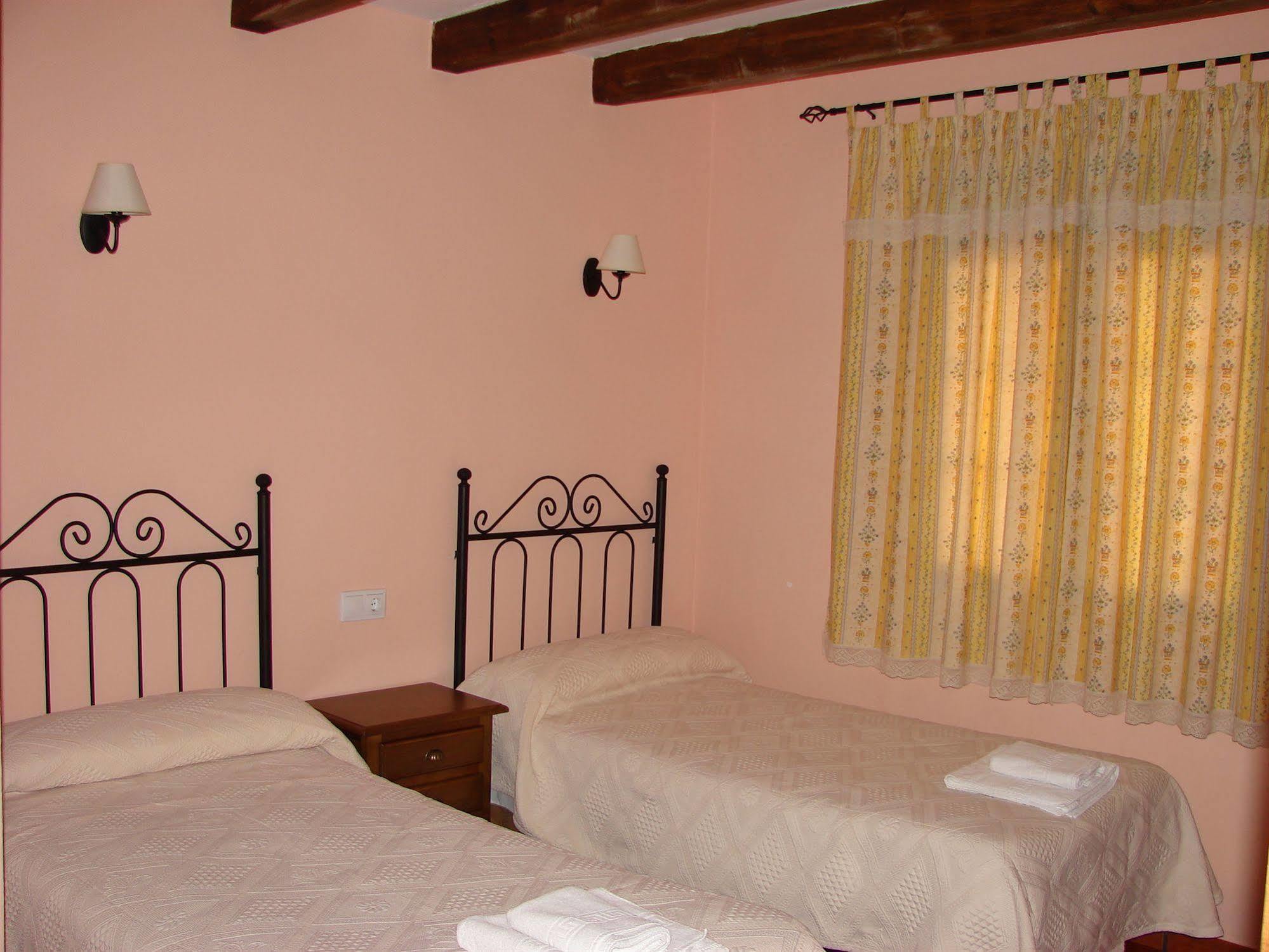 سيغورا دي لا سييرا Apartamentos Sierra De Segura المظهر الخارجي الصورة