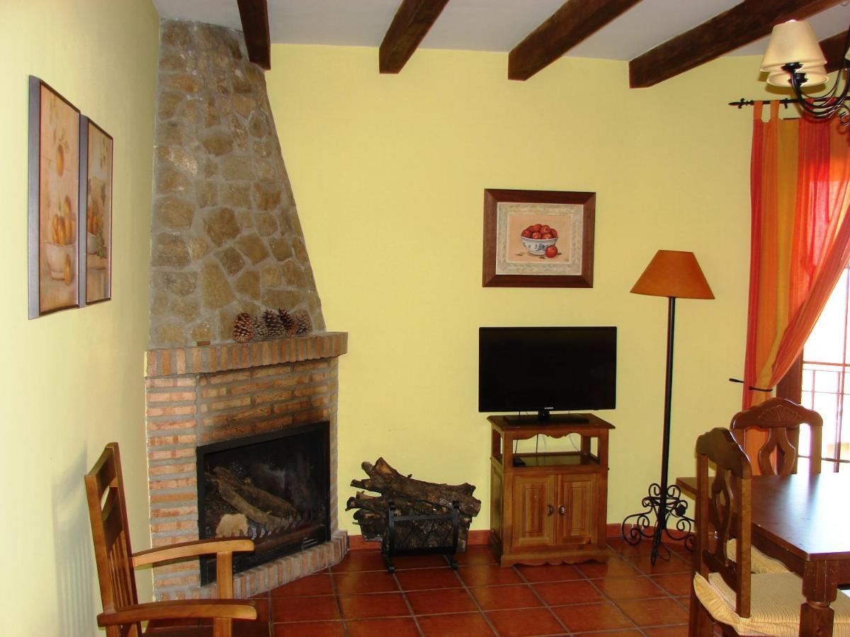 سيغورا دي لا سييرا Apartamentos Sierra De Segura الغرفة الصورة
